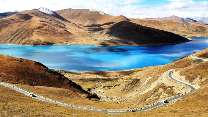 Lhasa to Yamdrok Lake by Road