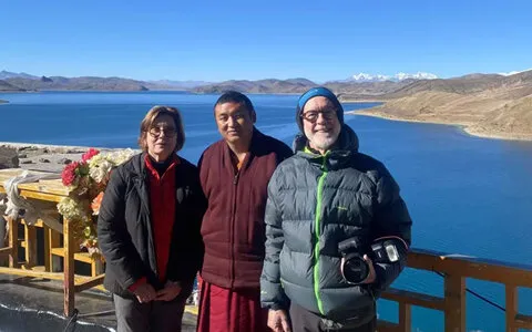 Yamdrok Lake Tour Facts: What to Know Before Visiting Yamdrok Lake